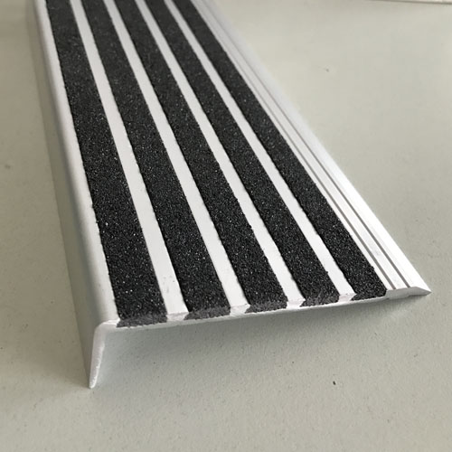 Aluminum Step Tread with Black Carborundum MSSNC-9