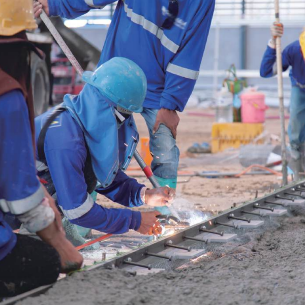 Warehouse Floor Joints: Should You Choose a Expansion Joint Cover or an Armoured Joint?